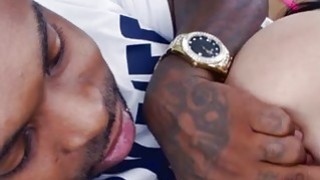 Tôi đã trả 1500 nhân dân tệ để quan hệ với một gái mại dâm bán thời gian vào năm 1998. Lần thứ hai tôi quan hệ với cô ấy từ phía sau trên giường, cô ấy đã lên đỉnh và hét lên...