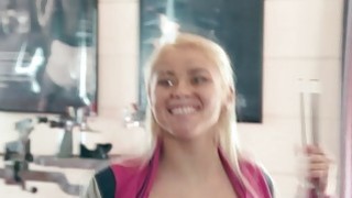 [Laoma Xunhuan] Làn da mịn màng như kem, bộ ngực đẹp nhất cũng rất nữ tính. Thật đáng để bỏ tiền ra...