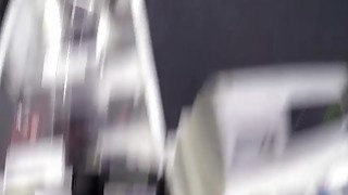 Cô nhân viên chăm sóc lợi dụng những bệnh nhân nam để thỏa mãn nhu cầu tình dục