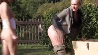 Em gái nóng bỏng hoàn hảo bị một gã lạ mặt quan hệ qua đường hậu môn (phơi bày trước công chúng)