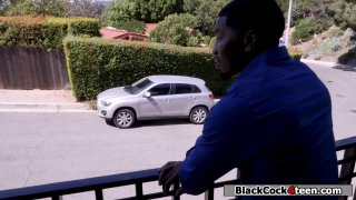 Bị điểm kém em gái sưng lồn khi anh trai đụ