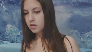 Chị dâu tôi trông thật gợi cảm trong đôi tất trắng đến nỗi tôi không thể dừng lại được! Thích và thu thập các bản cập nhật dài hạn