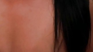 Người yêu của con trai nện bố Ông chồng để trả đủa bà má Ông xã khó tính