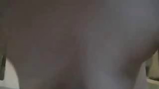 Trưởng phòng… em sẽ giữ bí mật với vợ yêu anh, anh muốn sờ ngực em không?