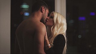 [Madou Media] Đột kích nhà nữ diễn viên EP8 Fan may mắn tham gia sex thực tế Tô Vũ Đường