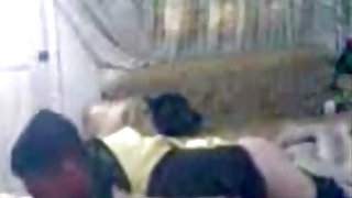 Dâm đãng tột độ, ghệ bắn nước đái tung toé