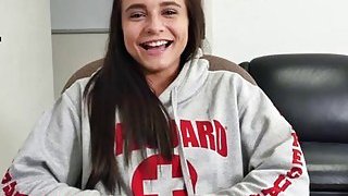 Lồn cháu múp quá cho chú mút một chút được không