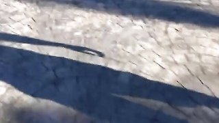 Cô giáo trẻ non nớt bị học trò trả bài tập thể