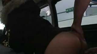 Vợ tôi không thể thỏa mãn với hai con gà trống nữa