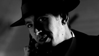 Thanh niên may mắn đụ cả con lẫn mẹ