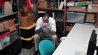 Cô hầu gái lồn khít bị ông chủ địt đủ các loại tư thế