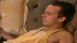 quay lén gái mới lớn thay đồ