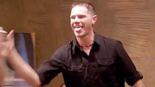 Cô em múm mĩm khoe bím đẹp vú căng trên livestream