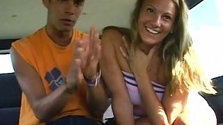 Em gái da trắng to lớn của Sara Jay quan hệ tập thể. Có Kimber dâm đãng, Amber ngực bự và nhiều hơn nữa