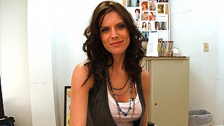 Rủ người tình cũ đi cắm trại trước khi lấy chồng