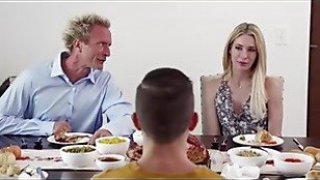 Đụ em người yêu thằng bạn thân Eva Elfie