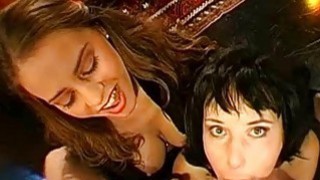 Chuyện tình với cô bạn thân sau nhiều năm gặp lại