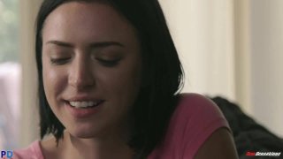 Bạn gái quan hệ tình dục ở bãi đỗ xe sau khi nhảy