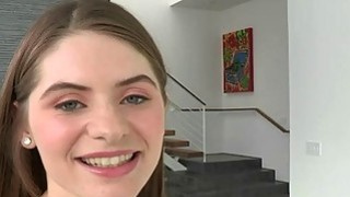 VENX-194 Mẹ vợ tôi gần đây lo lắng về cơ thể trưởng thành đầy đặn của bà, và nhìn thấy sự xấu hổ của bà khiến tôi cứng lên