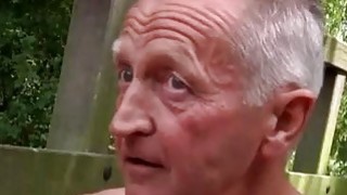 Thanh niên nghiện sex bị bạn thân của vợ yêu phát hiện được