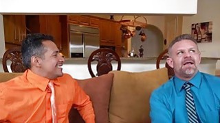 Nói dối chồng đi công tác để ngoại tình với đồng nghiệp