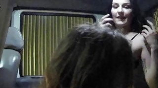 CJOD-352 Sau giờ học, tại một khách sạn tình yêu, tôi bị ba sinh viên bao vây, chúng sàm sỡ tôi, kẹp tôi giữa và khiến tôi xuất tinh bên trong chúng. Hinako Mori, Himawari Kinoshita, Airi Ito