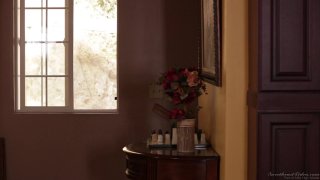 Anh nhân viên quảng cáo và em người yêu ở nhà một mình đang thẩm du