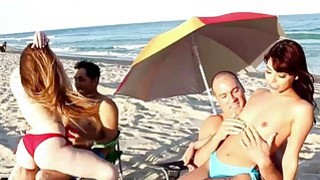 Nữ thần đỉnh cao 170cm với đôi chân đẹp, con đĩ đầu tiên thủ dâm dữ dội, đủ loại đạo cụ có thể nhét vào, quả cà tím lớn làm vỡ lồn, giày cao gót nổ tung vào hậu môn