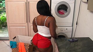 Cô bạn gái của con trai thiếu thốn tình cảm… vietsub