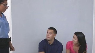 Gã chồng say rượu, bồn chứa tinh của anh trai nứng lồn mút mút cho cậu em chồng