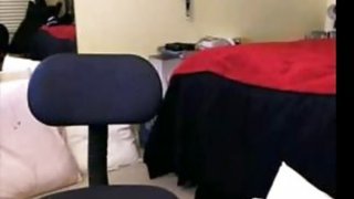 Dẫn trai về “chơi”, chị làm em nứng