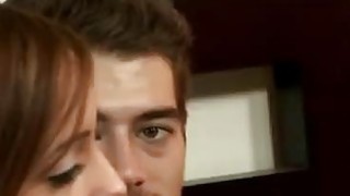 Mắt lim dim đã thấy chuối bố dượng ở trong bướm mình