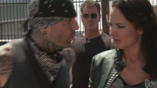 Quản lý của anh xã là người yêu cũ của tôi