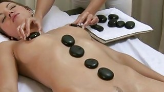 Nhét buồi vào mồm em nữ sinh mới lớn cực múp