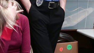 FOCS-095-C Hôn lưỡi quan hệ tình dục bằng miệng quan hệ tình dục đặc biệt Chỉ dành cho người giàu có bố nuôi cấp cao khiêu dâm dâm dục sắc đẹp nuốt tinh trùng 4P loạn luân