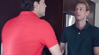 Sáng nào em cũng phải làm 1 nháy rồi mới đi học