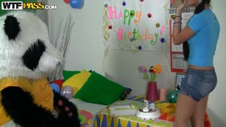 Anh trai giúp nhỏ em ghệ trả thù thằng bạn trai