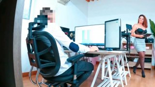 Bố dượng nữa đêm vào phòng 2 cô con gái và cái kết bất ngờ