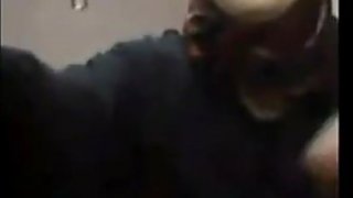 Dùng tiền mua dâm cô bạn gái vú bự đang đón xe buýt