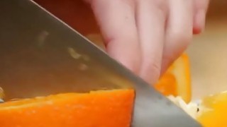 Chị gái đồng nghiệp rất dâm