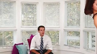 Những con cặc đen thùi lùi thay nhau nhấp lồn em