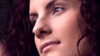 Cô giáo nhìn thì có vẻ nhút nhát đấy nhưng thật ra lại là một dâm nữ