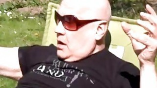 Đến thăm nhà học sinh, cô giáo trẻ bị hiếp dâm