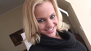 Mút vú chị ruột