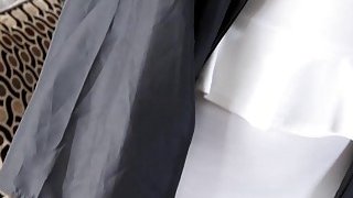 Gạ gẫm thằng em trai ngây ngô sờ vú