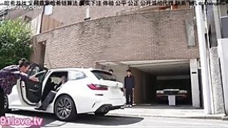 Con đĩ mặc đồng phục bị địt từ phía sau và khóc