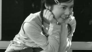 Gã nhà đối diện biến thái thường xuyên nghe tiếng rên của đôi Người vợ Chồng yêu trẻ cạnh bên