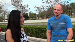 Cháu trai xoạc dì có thai khi đến ở nhờ để đi học đại học