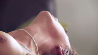 Gạ được bé Nguyễn Kim Oanh (hàng múp) show hàng thẩm du