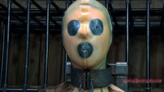 Những chiếc xe tải lớn như hang động xăm hình